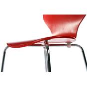 Chaise design 'Funny' en bois rouge avec 4 pieds en métal chromé