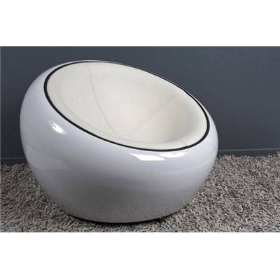Fauteuil design lounge rond 'Boule' pivotant blanc pieds en métal chromé