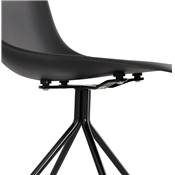 Chaise design style industriel 'PERRY' noire avec 4 pieds en métal noir