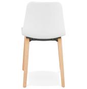 Chaise scandinave design 'Parkwood' blanche avec 4 pieds en bois naturel