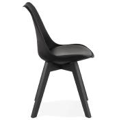 Chaise design 'Blackstad' noire avec 4 pieds en bois noir