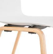 Chaise scandinave design 'Parkwood' blanche avec 4 pieds en bois naturel