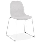 Chaise design empilable 'Teknik Silver' en tissu gris clair pieds tréteaux en métal chromé