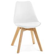 Chaise de cuisine / salle à manger scandinave 'Halmstad' blanche avec 4 pieds en bois naturel