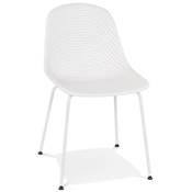 Chaise design intérieur / extérieur 'ZACK' assise blanche perforée et 4 pieds en métal blanc