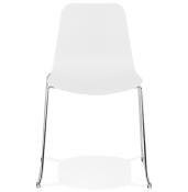 Chaise design empilable 'Style' blanche pieds tréteaux en métal chromé