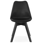 Chaise design 'Blackstad' noire avec 4 pieds en bois noir