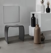 Tabouret bas design empilable 'Mooble' en bois noir