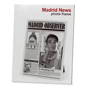 Cadre photo journal 'Madrid Observer' blanc et noir