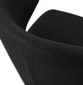 Fauteuil lounge design à accoudoirs 'COBBE' en tissu noir pieds en bois naturel