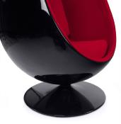 Fauteuil ‘Oeuf’ pivotant rouge et noir