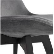 Chaise design 'Black Milano' en velours grise avec 4 pieds en bois noir