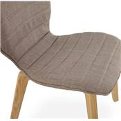 Chaise scandinave 'Kvad' en tissu gris avec 4 pieds en bois massif