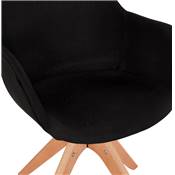 Chaise design de style scandinave à accoudoirs 'VOGAN' en tissu noir avec 4 pieds en bois naturel