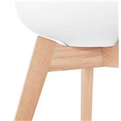 Chaise style scandinave design à accoudoirs 'PRINS' blanche avec 4 pieds en bois naturel
