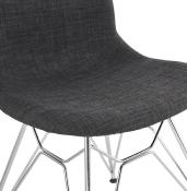 Chaise design 'Norsk Silver' en tissu gris avec 4 pieds en métal chromé