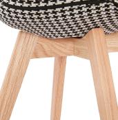 Chaise scandinave design 'Halmstad' en tissu patchwork avec 4 pieds en bois naturel