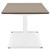 Bureau design assis-debout électrique 'TECH' en noyer pieds en métal blanc - 180 x 90 cm