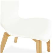 Chaise scandinave design 'Kvad' blanche avec 4 pieds en bois massif