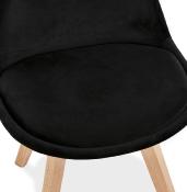 Chaise design 'Milano' en velours noire avec 4 pieds en bois naturel