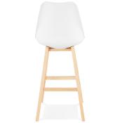 Tabouret de bar design scandinave 'Chairman' blanc avec 4 pieds en bois naturel et dossier haut