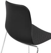 Chaise design empilable 'Style' noire pieds tréteaux en métal chromé