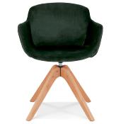 Chaise design de style scandinave à accoudoirs 'VOGAN' en velours vert avec 4 pieds en bois naturel