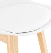 Tabouret de bar design scandinave 'Chairman' blanc avec 4 pieds en bois naturel et dossier haut