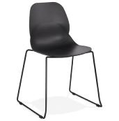 Chaise design empilable 'Teknik Black' noire pieds tréteaux en métal noir