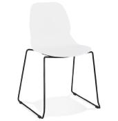 Chaise design empilable 'Teknik Black' blanche pieds tréteaux en métal noir