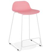 Tabouret de snack mi-hauteur 'Steel Mini' rose pieds tréteaux repose pieds métal blanc dossier bas