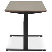 Bureau design assis-debout électrique 'TECH' en noyer pieds en métal noir - 180 x 90 cm