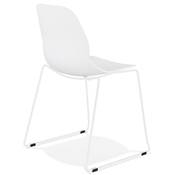 Chaise design empilable 'Teknik White' blanche pieds tréteaux en métal blanc
