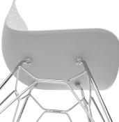 Chaise design 'Sländak Silver' grise avec 4 pieds en métal chromé