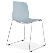 Chaise design empilable 'Style' bleue avec pieds tréteaux en métal chromé