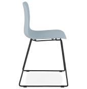 Chaise design empilable 'Style Black' bleue pieds tréteaux en métal noir