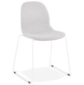Chaise design empilable 'Teknik White' en tissu gris clair pieds tréteaux en métal blanc