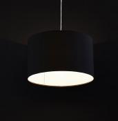 Suspension design cylindrique 'Lyster' en tissu noir réglable en hauteur