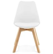 Chaise scandinave design 'Halmstad' blanche avec 4 pieds en bois naturel