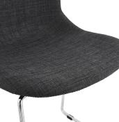 Chaise design 'Teknik Silver' en tissu gris foncé pieds tréteaux en métal chromé