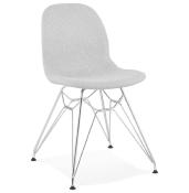 Chaise design 'Norsk Silver' en tissu gris clair 4 pieds en métal chromé