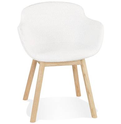 Chaise design à accoudoirs 'MAJESTY' en tissu bouclé blanc et 4 pieds en bois naturel