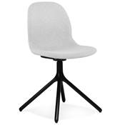 Chaise design de style moderne 'KOOL' en tissu gris clair avec 4 pieds en métal noir