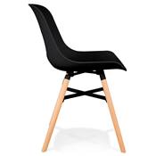 Chaise design de style scandinave 'GUTT' noire avec 4 pieds en bois naturel