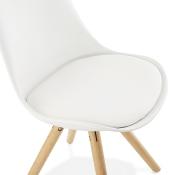 Chaise scandinave design 'Sueden' blanche avec 4 pieds en bois naturel