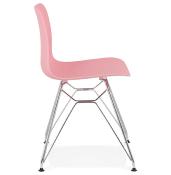 Chaise design 'Sländak Silver' rose avec 4 pieds en métal chromé