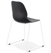 Chaise design empilable 'Teknik White' noire pieds tréteaux en métal blanc