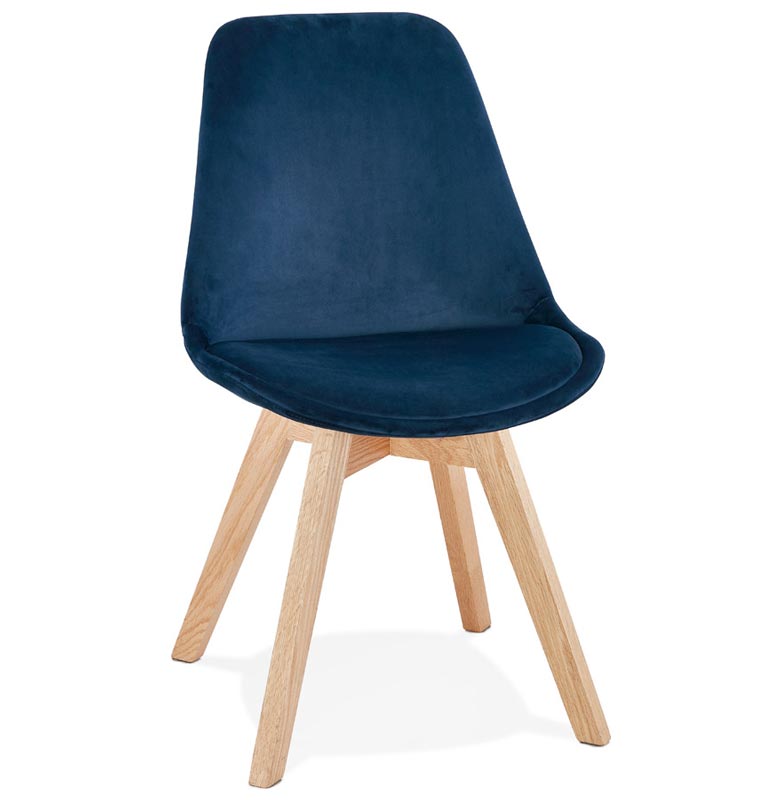 Chaise design 'Milano' en velours bleue avec 4 pieds en bois naturel