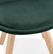 Chaise design 'Milano' en velours verte avec 4 pieds en bois naturel