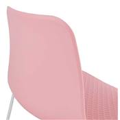 Chaise design empilable 'Style' rose avec pieds tréteaux en métal chromé